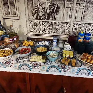 Gvino Minda *** Tbilisi