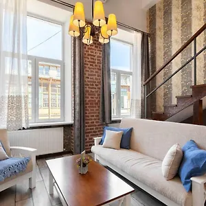 Cozy On Freedom Square ***** Tbilisi