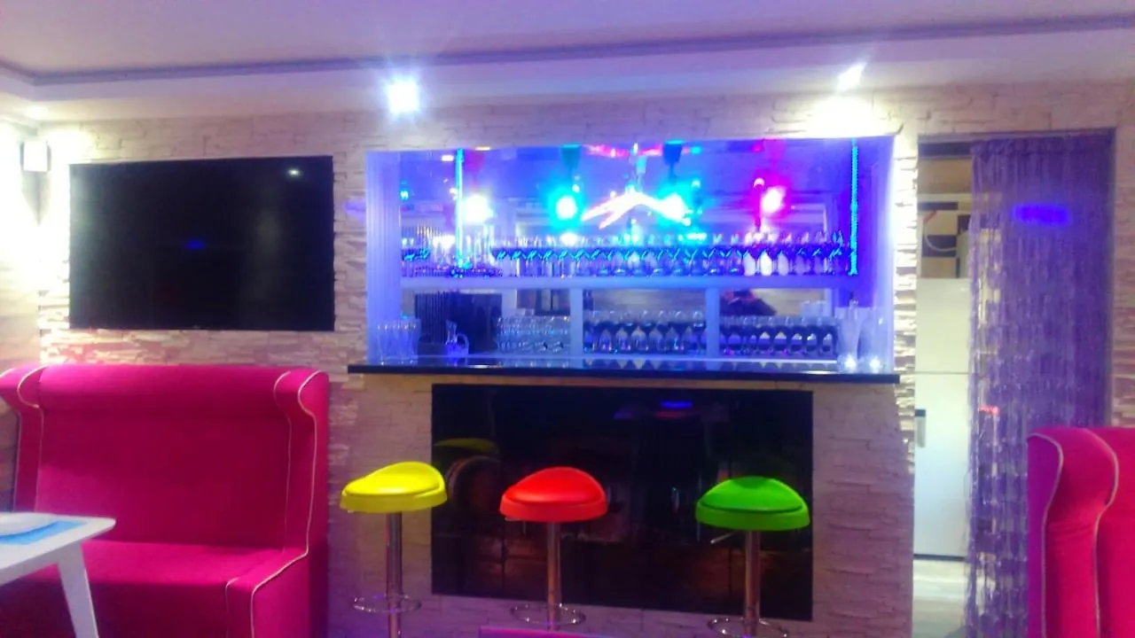 Hotel Lilo Near Airport ティビリシ