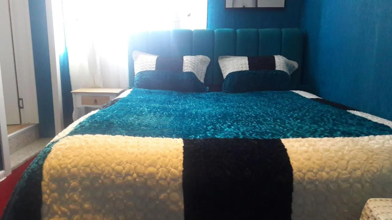 Hotel Lilo Near Airport ティビリシ